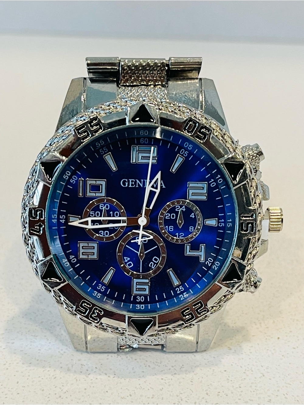 Geneva Men's Blue Dial Silver-Tone Sport Watch